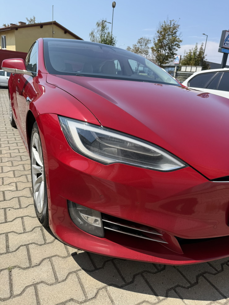 Tesla z powłoką ceramiczną